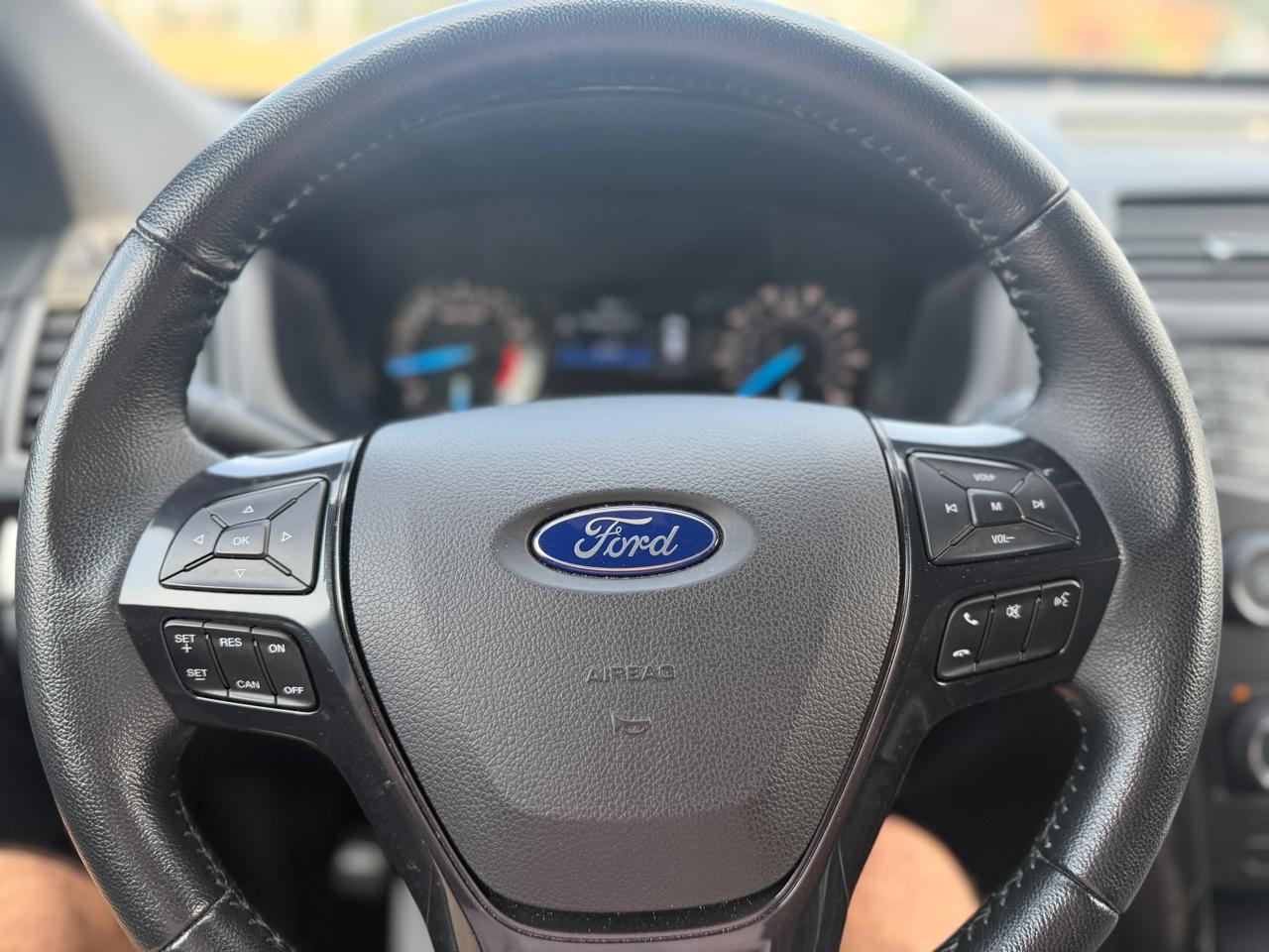 Ford Explorer XLT 4WD 2018