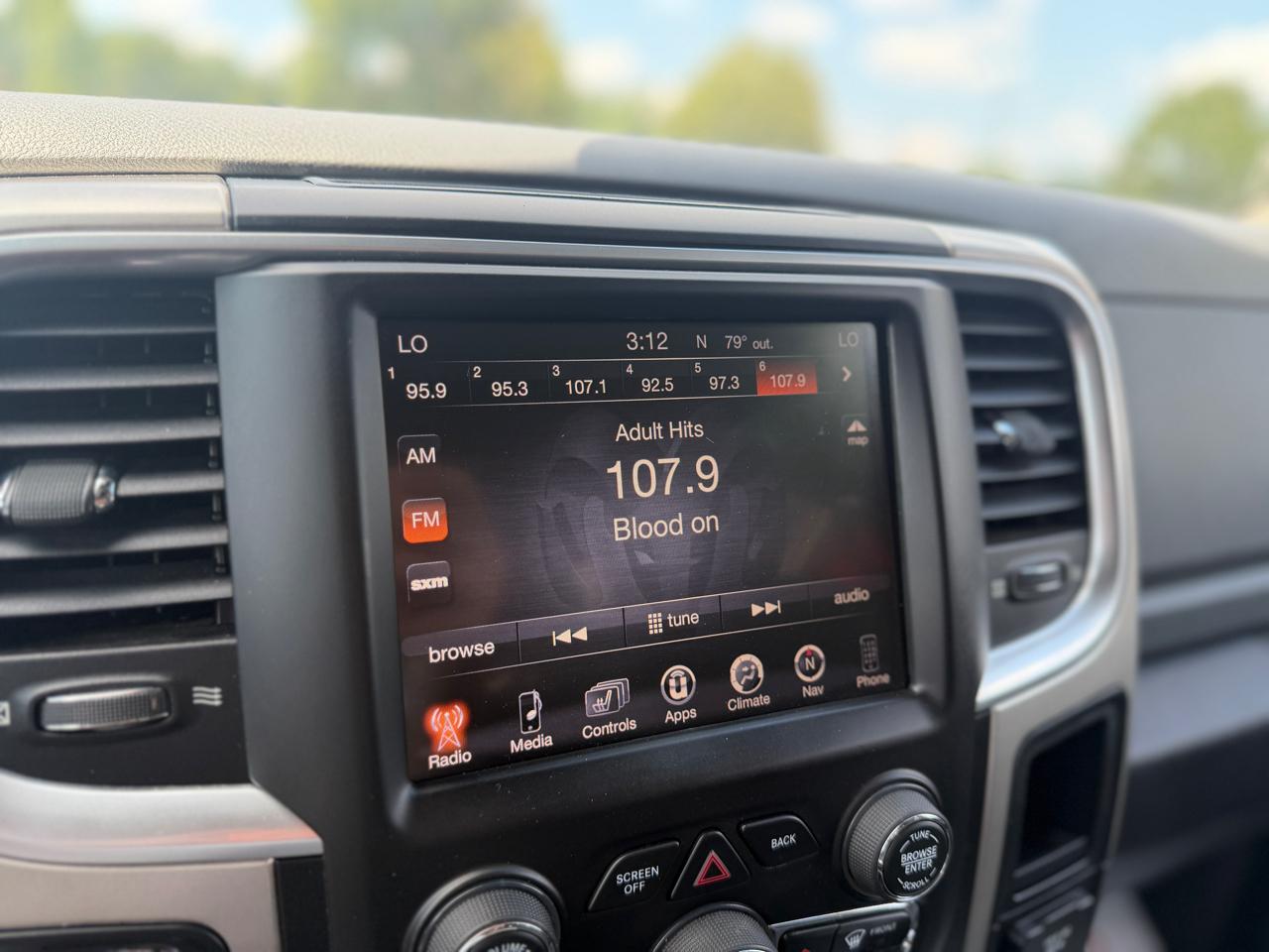 RAM 1500 Big Horn Crew Cab 4WD 2017