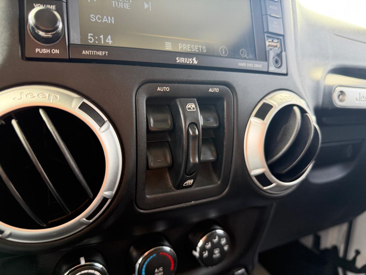 Jeep Wrangler Unlimited Sahara 4WD 2015