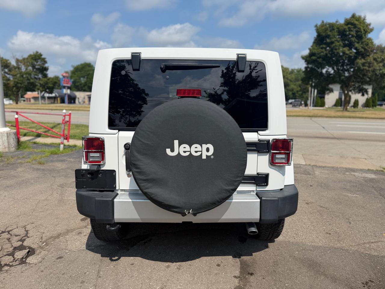 Jeep Wrangler Unlimited Sahara 4WD 2015