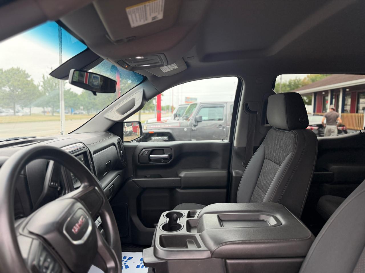 GMC Sierra 1500 Base Crew Cab 4WD 2019