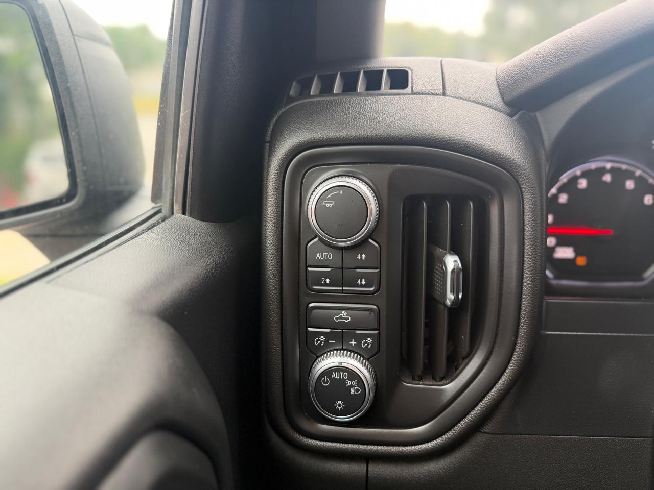 GMC Sierra 1500 Base Crew Cab 4WD 2019
