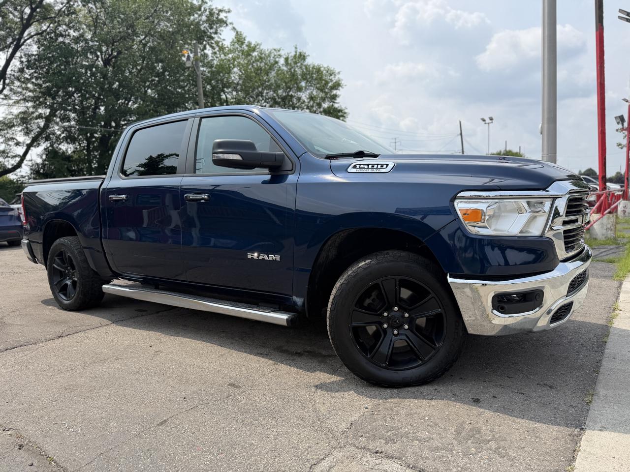 RAM 1500 Big Horn Crew Cab 4WD 2020