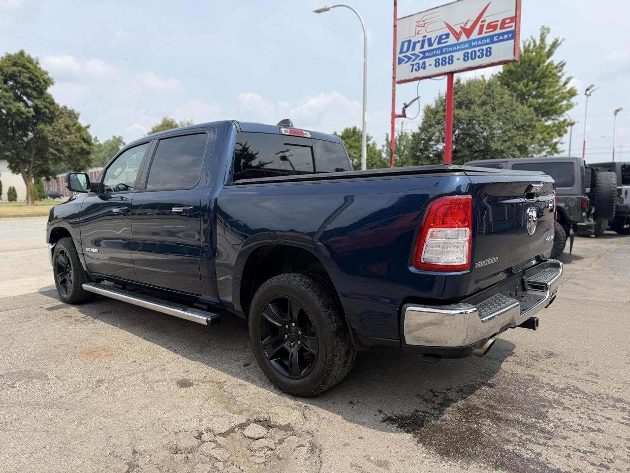 RAM 1500 Big Horn Crew Cab 4WD 2020