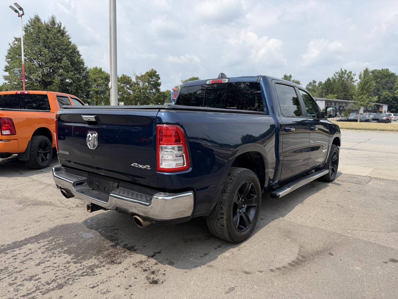 RAM 1500 Big Horn Crew Cab 4WD 2020