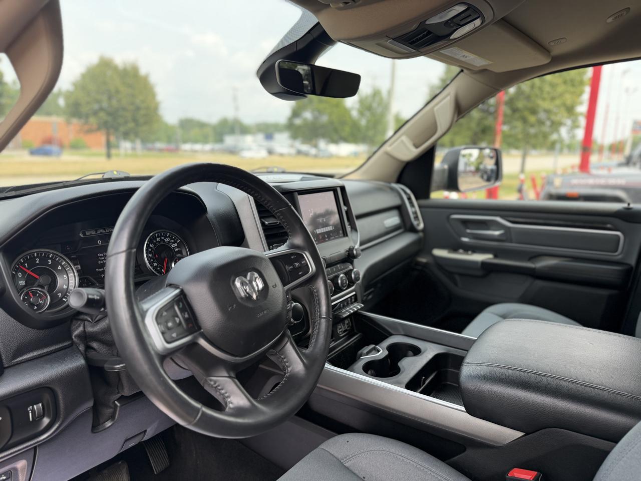 RAM 1500 Big Horn Crew Cab 4WD 2020