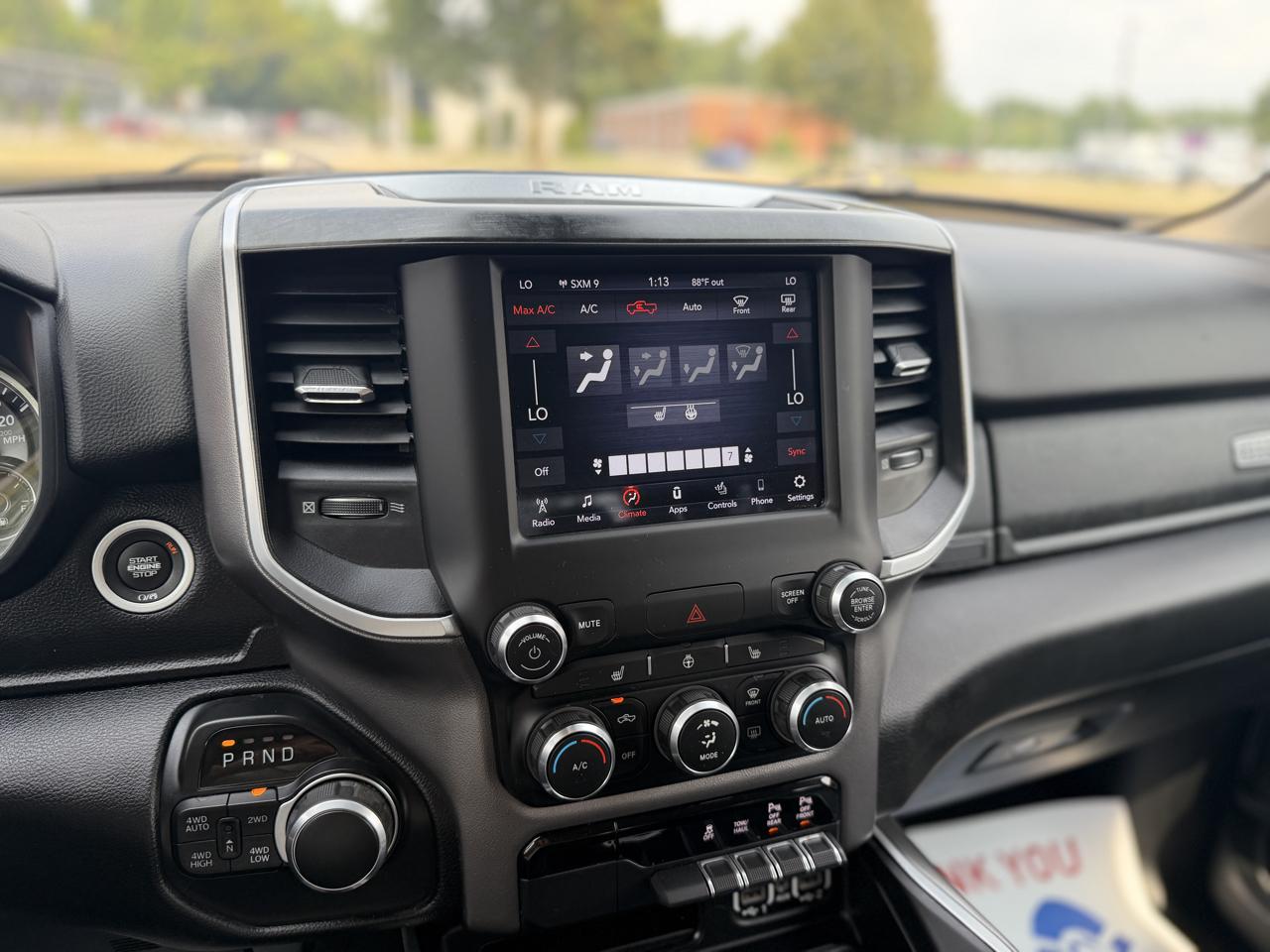 RAM 1500 Big Horn Crew Cab 4WD 2020