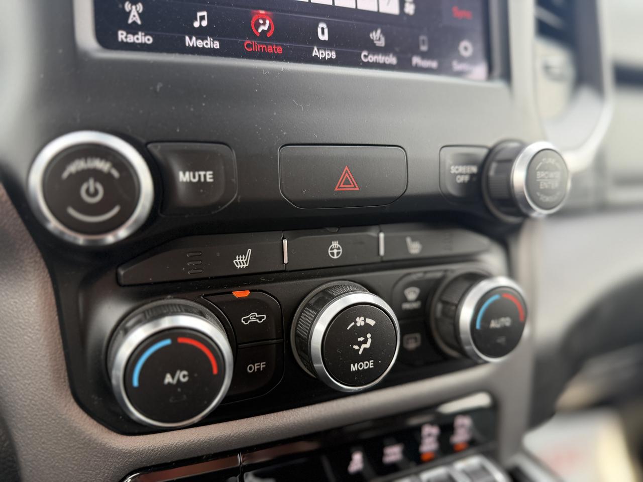RAM 1500 Big Horn Crew Cab 4WD 2020
