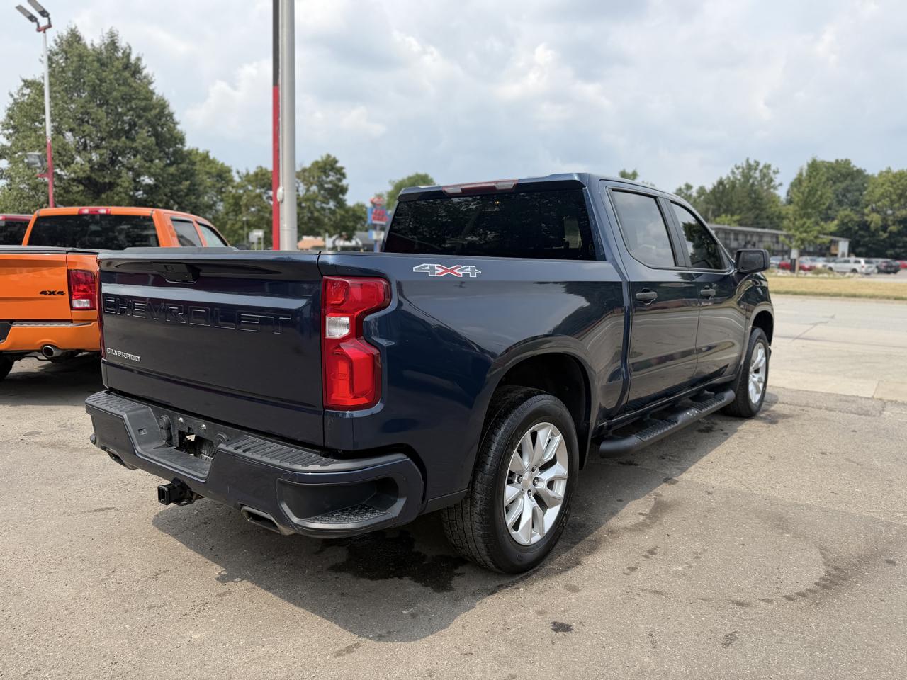 Chevrolet Silverado 1500 Custom Crew Cab 4WD 2021