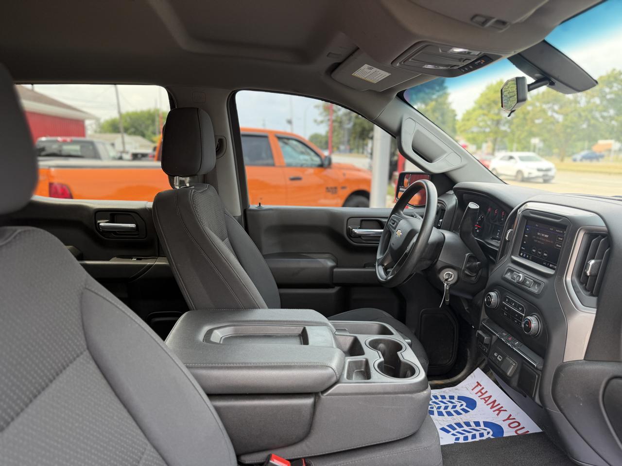 Chevrolet Silverado 1500 Custom Crew Cab 4WD 2021