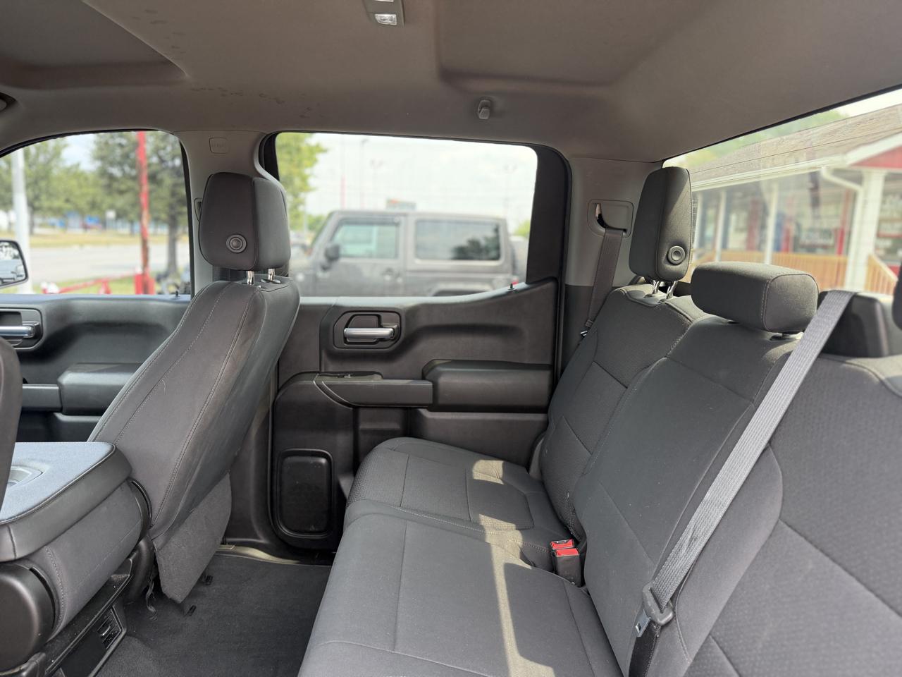 Chevrolet Silverado 1500 Custom Crew Cab 4WD 2021
