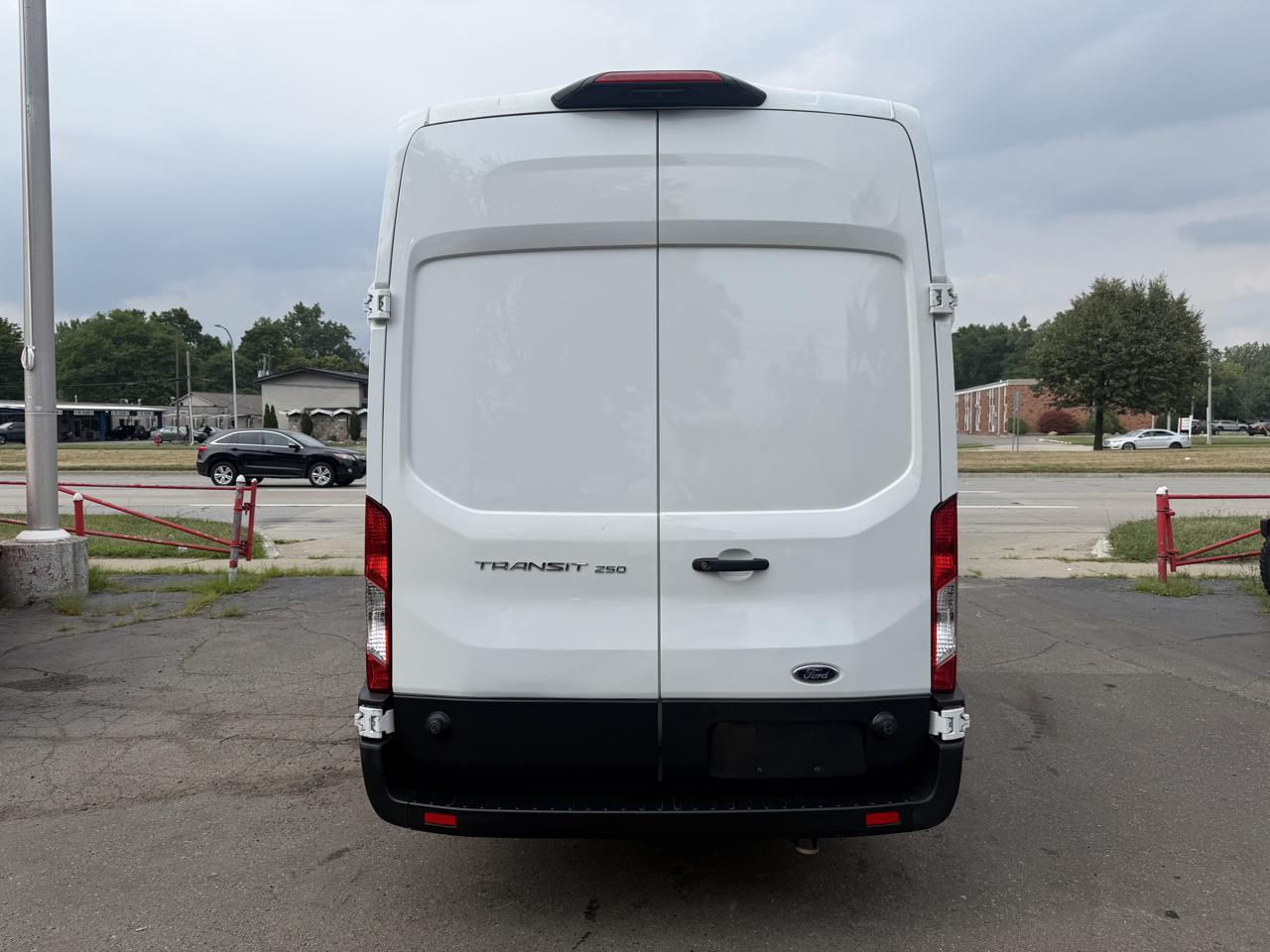 Ford Transit 250 Van High Roof w/Sliding Pass. 148-in. WB EL 2024