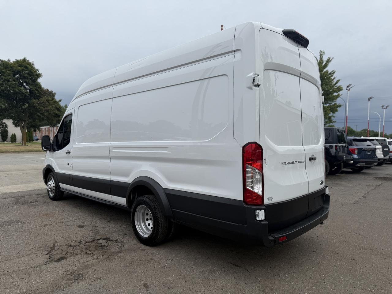 Ford Transit 350 Van HD High Roof 10360lb GVWR Pass. Slide EL 2021