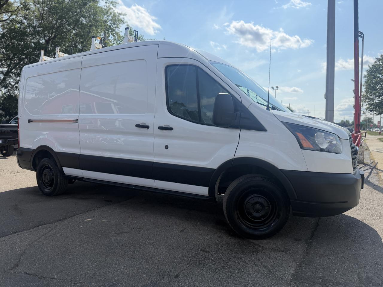 Ford Transit 250 Van Med. Roof w/Sliding Pass. 148-in. WB 2019