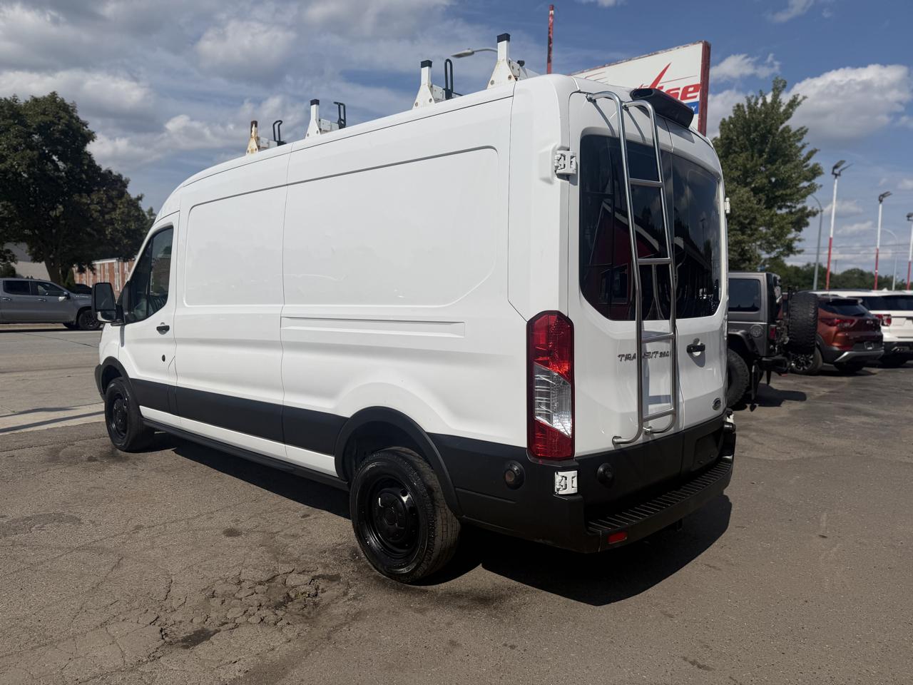 Ford Transit 250 Van Med. Roof w/Sliding Pass. 148-in. WB 2019