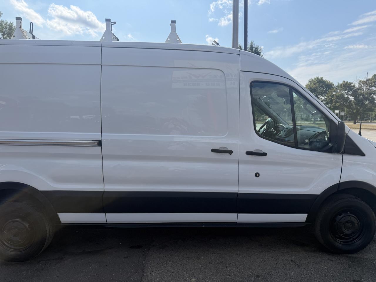 Ford Transit 250 Van Med. Roof w/Sliding Pass. 148-in. WB 2019