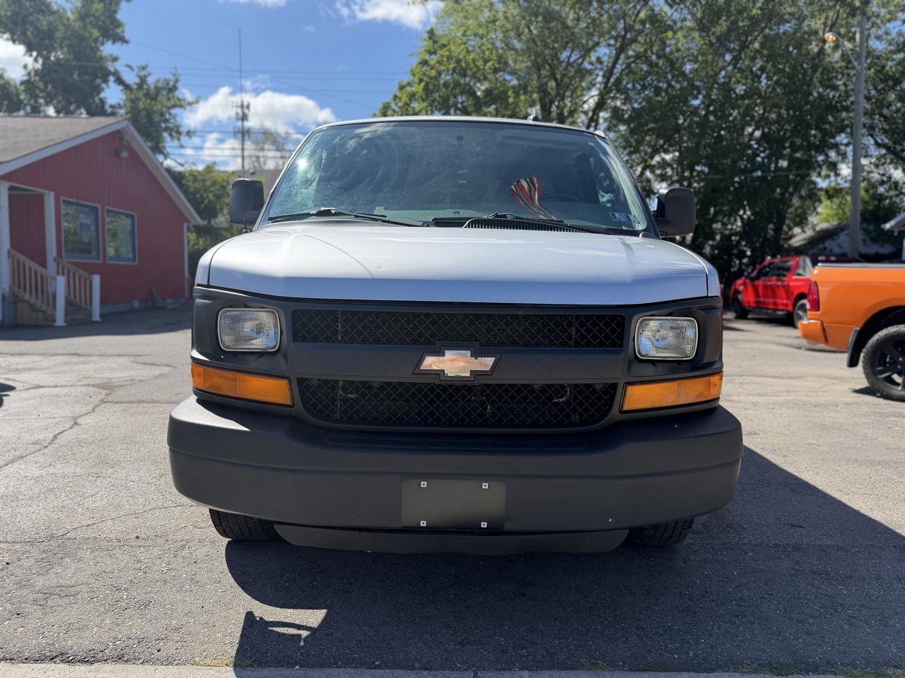 Chevrolet Express LS 2500 2016
