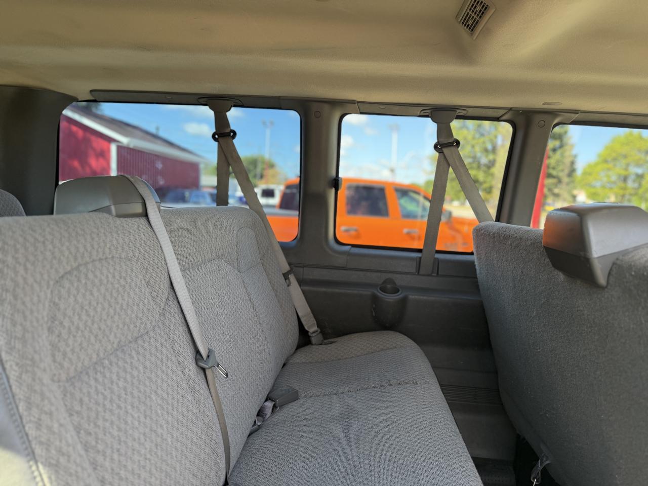 Chevrolet Express LS 2500 2016