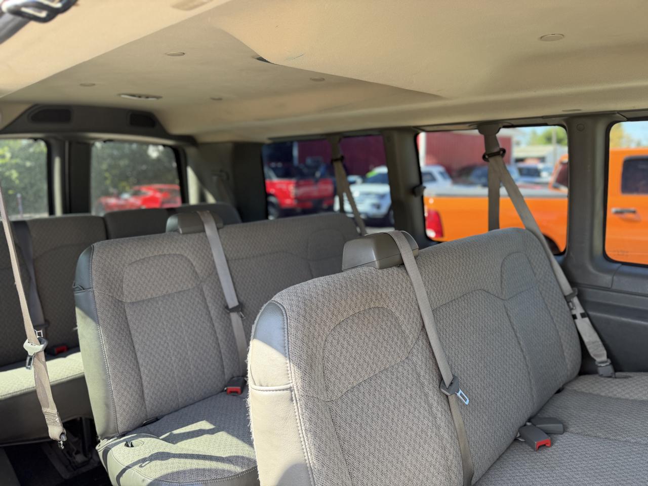 Chevrolet Express LS 2500 2016