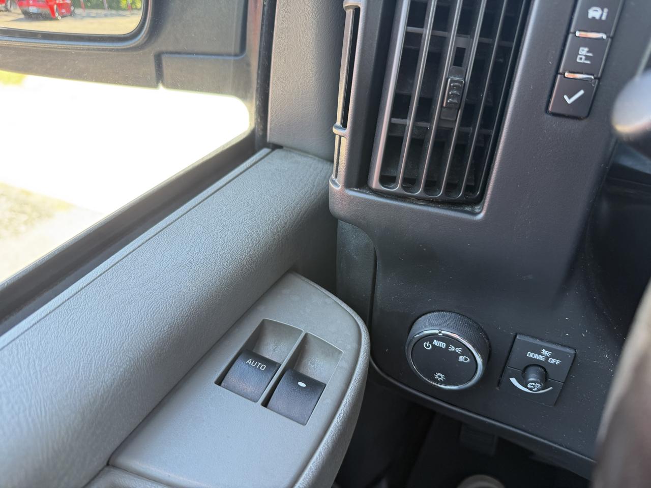 Chevrolet Express LS 2500 2016