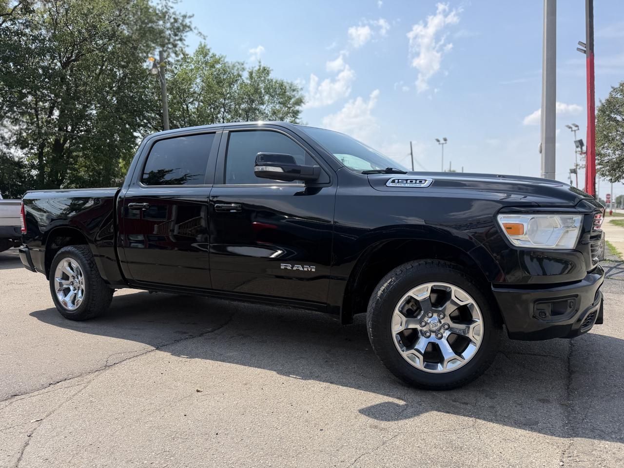 RAM 1500 Big Horn Crew Cab 4WD 2021