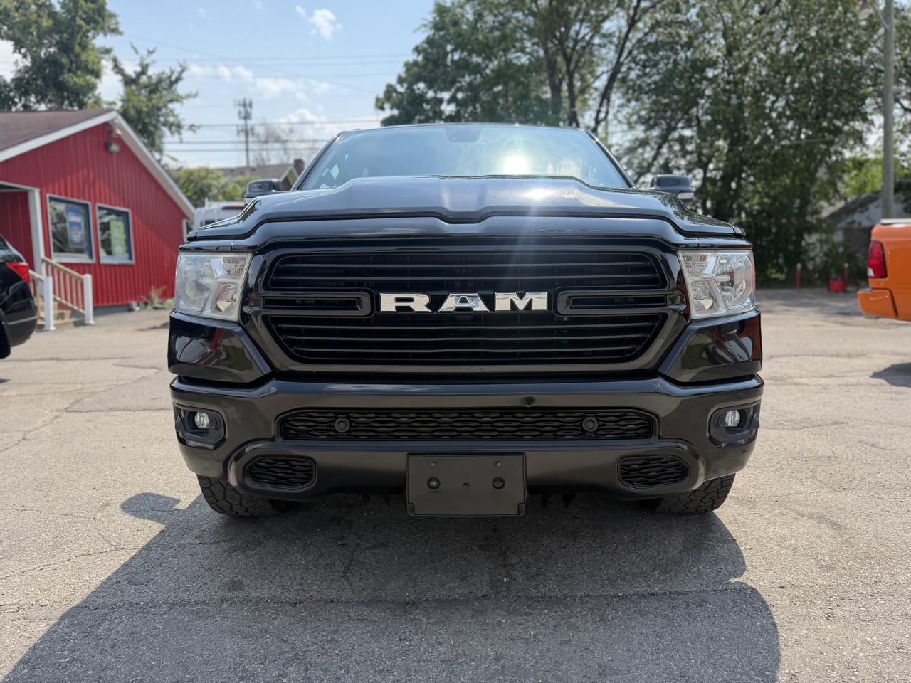 RAM 1500 Big Horn Crew Cab 4WD 2021