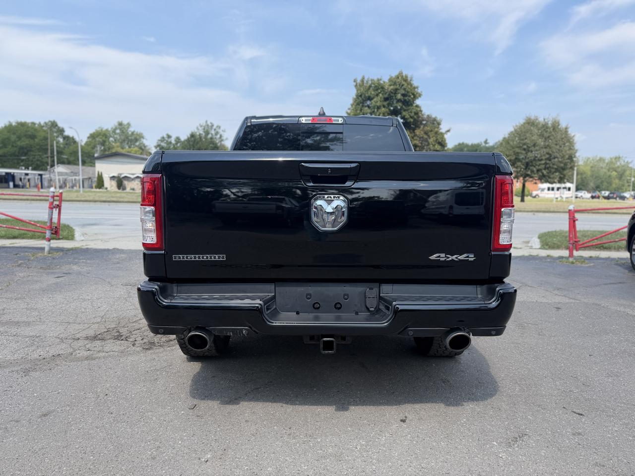 RAM 1500 Big Horn Crew Cab 4WD 2021