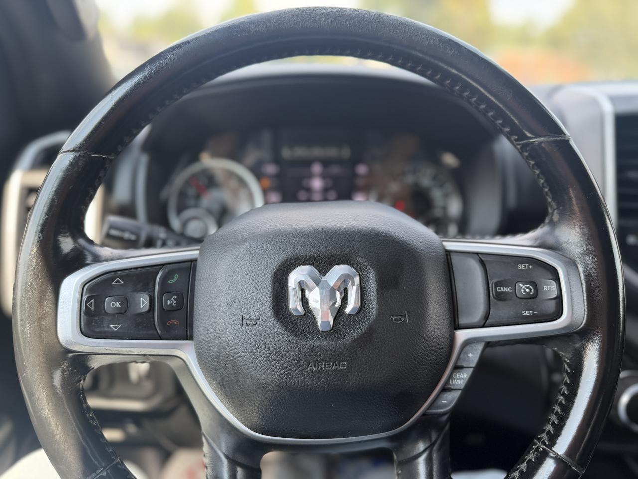 RAM 1500 Big Horn Crew Cab 4WD 2021
