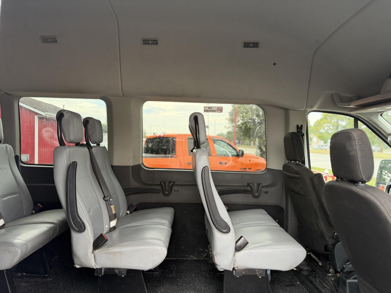 Ford Transit T-350 HD Wagon DRW 2023