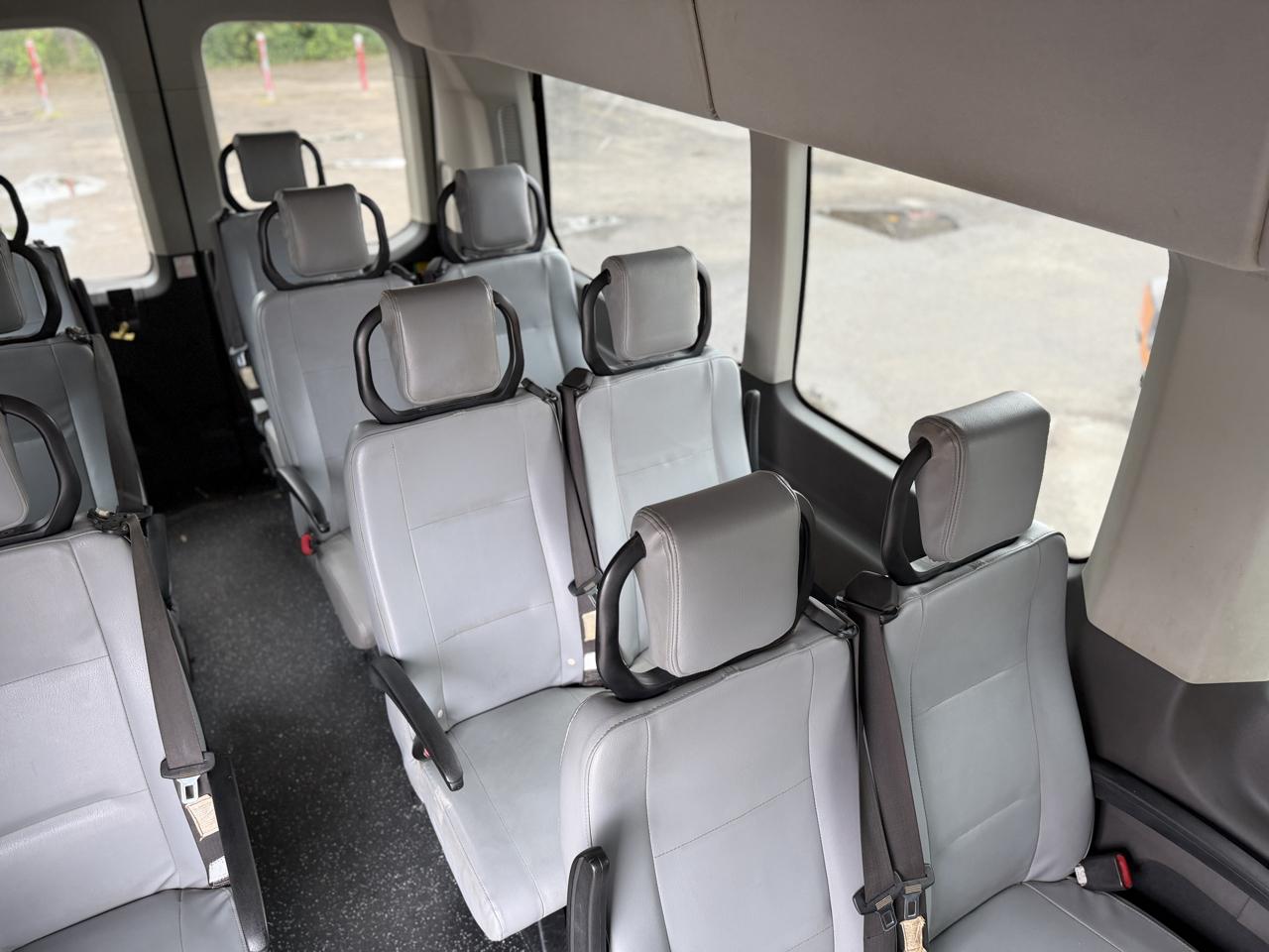 Ford Transit T-350 HD Wagon DRW 2023