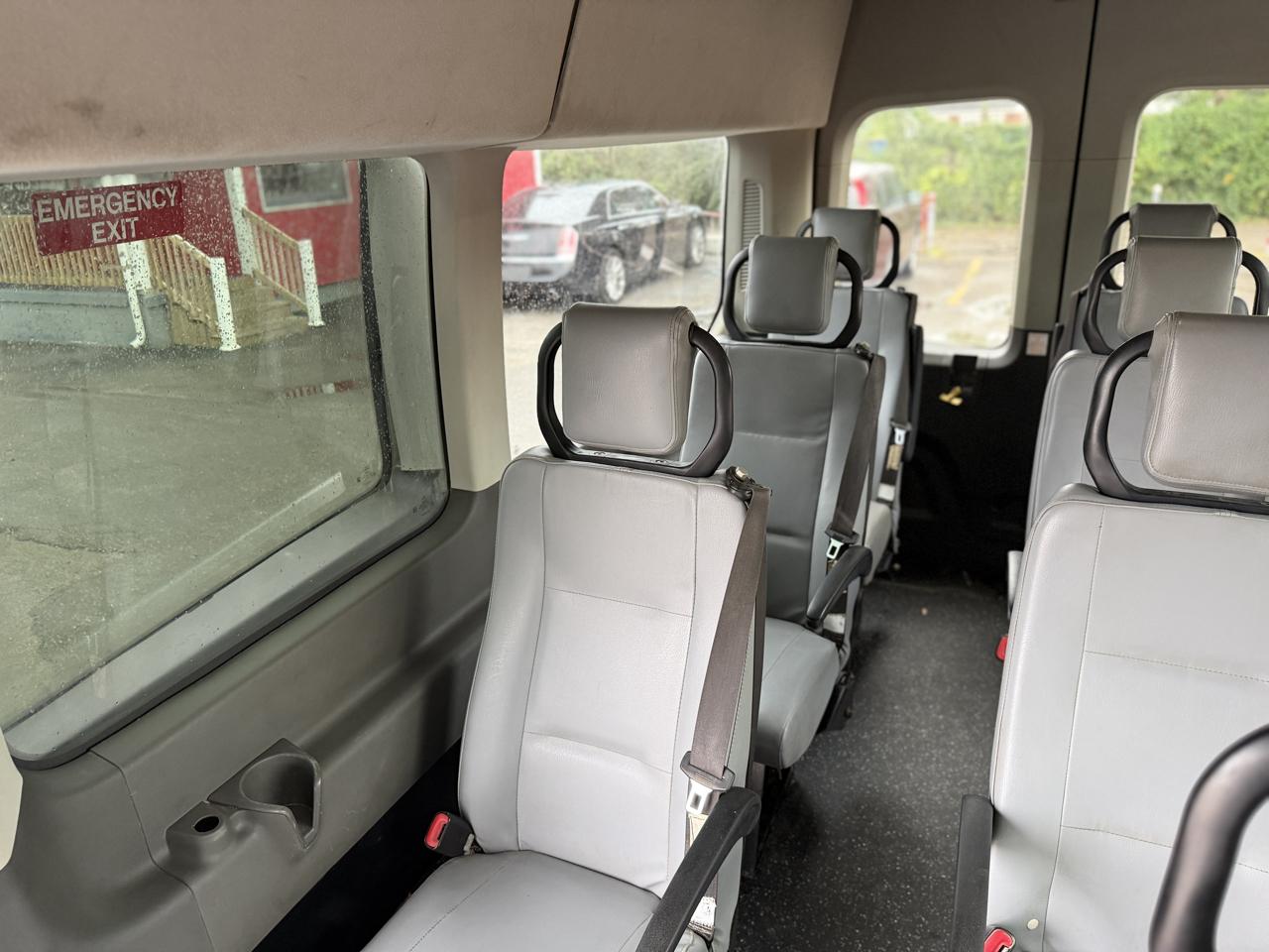 Ford Transit T-350 HD Wagon DRW 2023