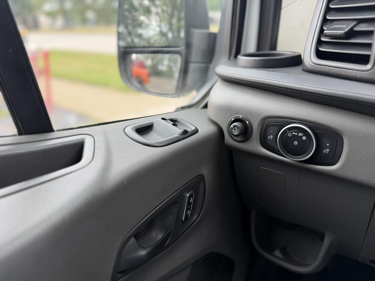 Ford Transit T-350 HD Wagon DRW 2023