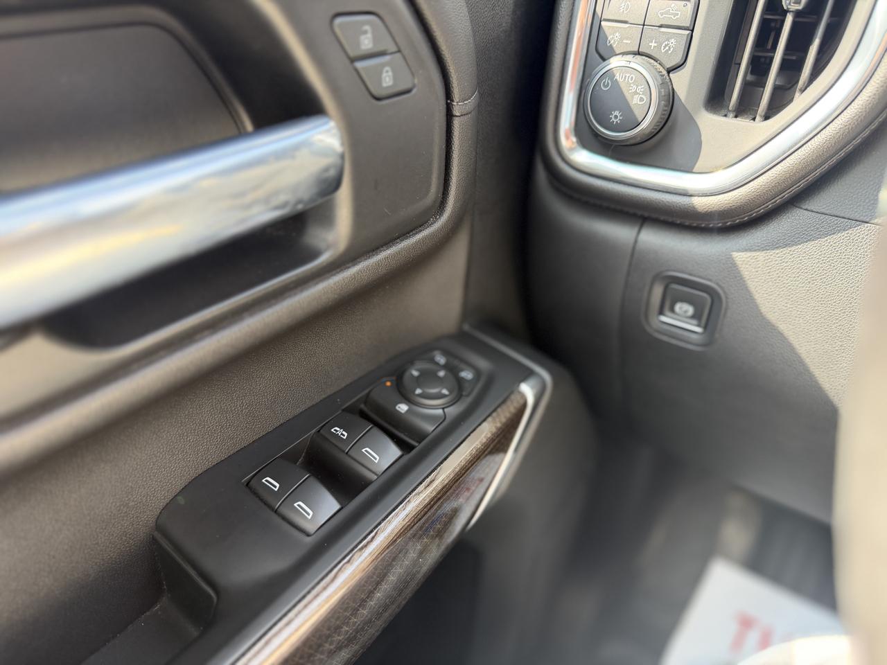 Chevrolet Silverado 1500 RST Crew Cab 4WD 2020