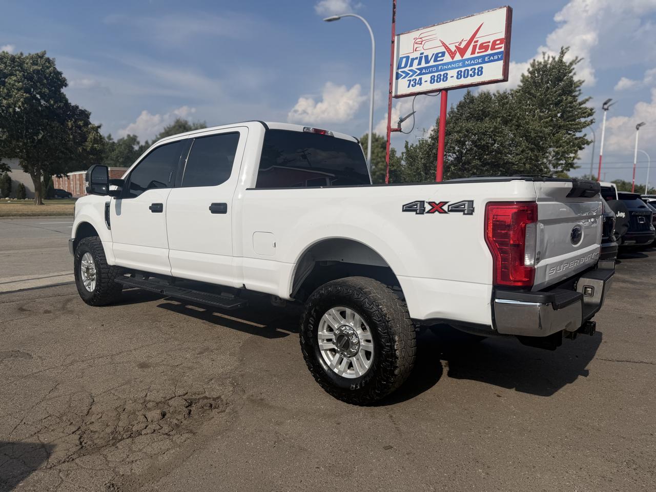 Ford F-250 SD XLT Crew Cab 4WD 2019