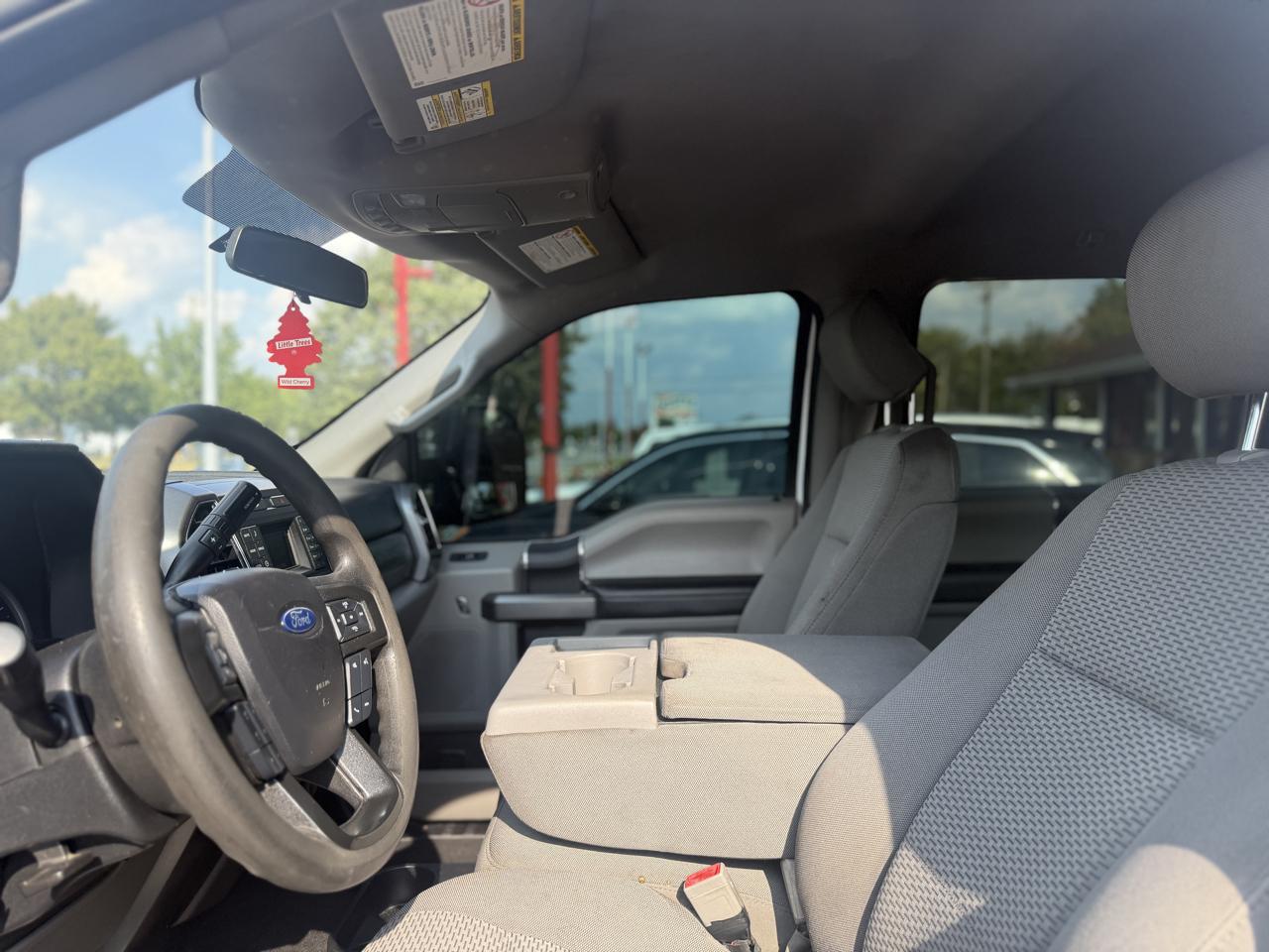 Ford F-250 SD XLT Crew Cab 4WD 2019