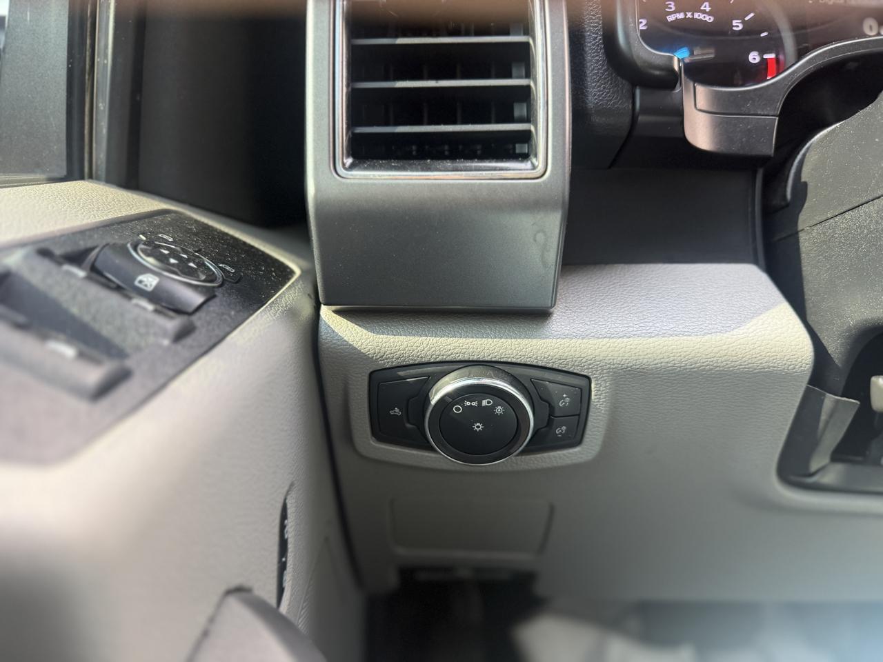 Ford F-250 SD XLT Crew Cab 4WD 2019
