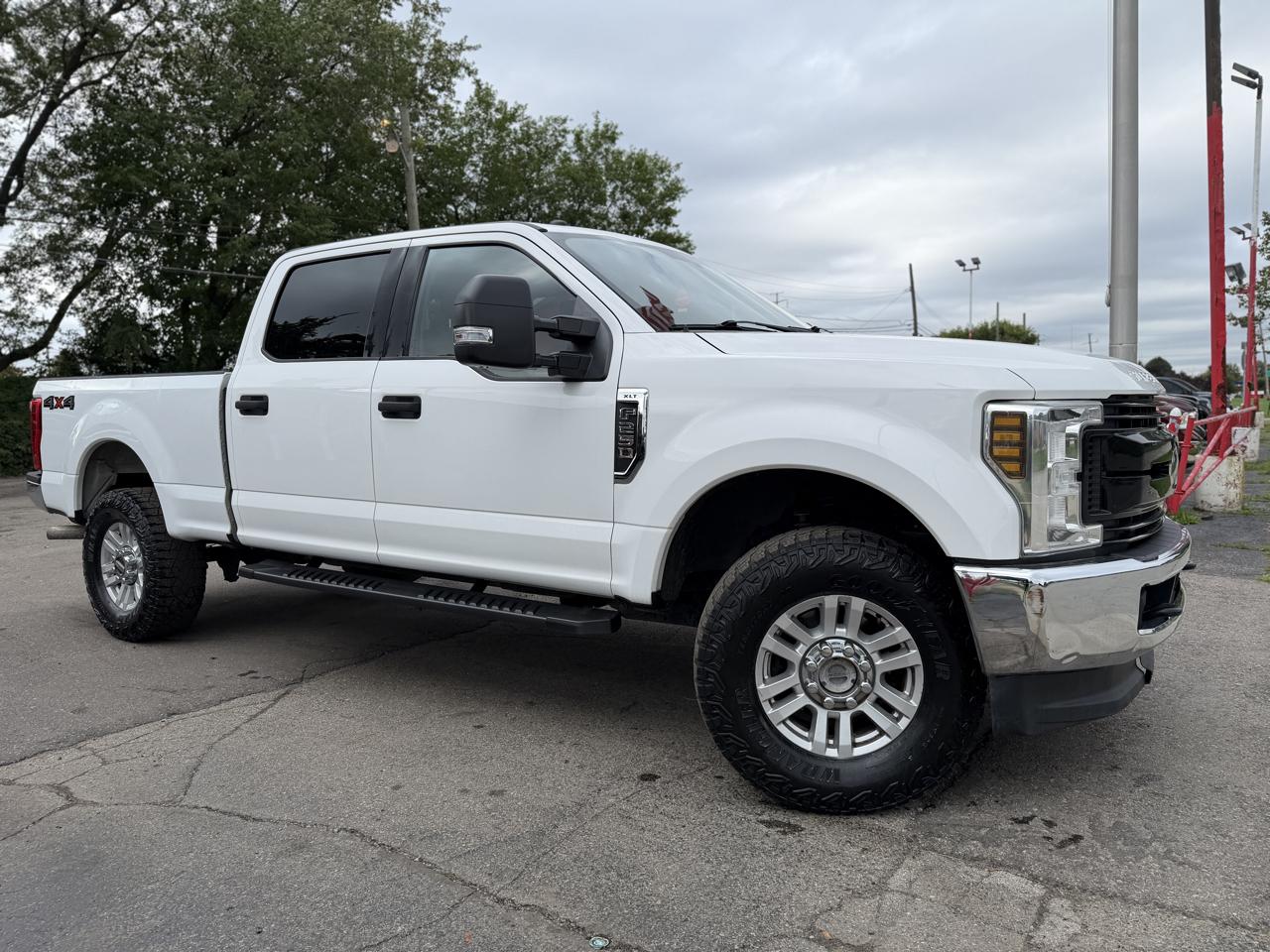 Ford F-250 SD XLT Crew Cab 4WD 2019