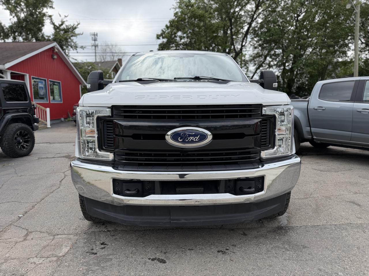 Ford F-250 SD XLT Crew Cab 4WD 2019