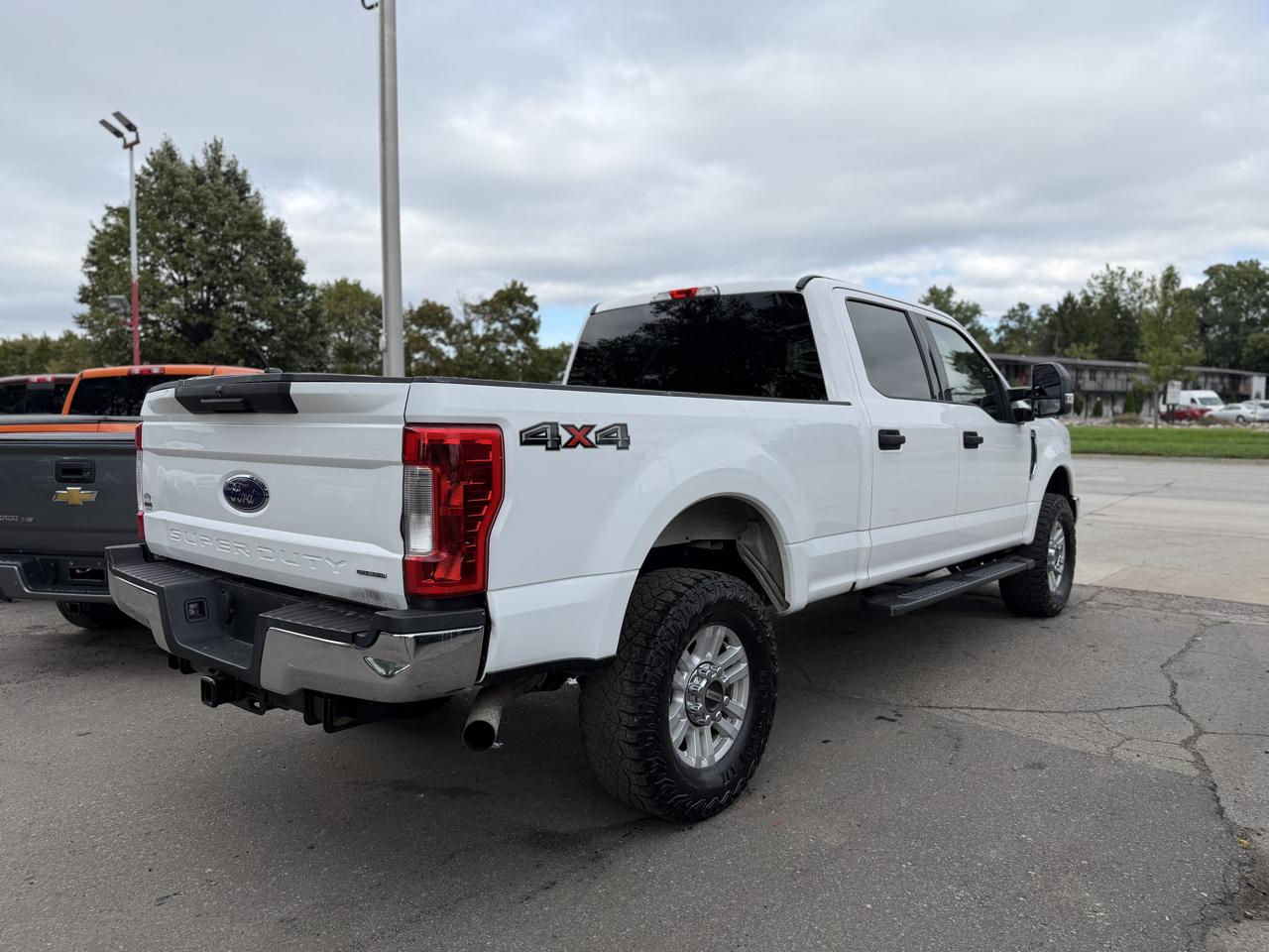 Ford F-250 SD XLT Crew Cab 4WD 2019