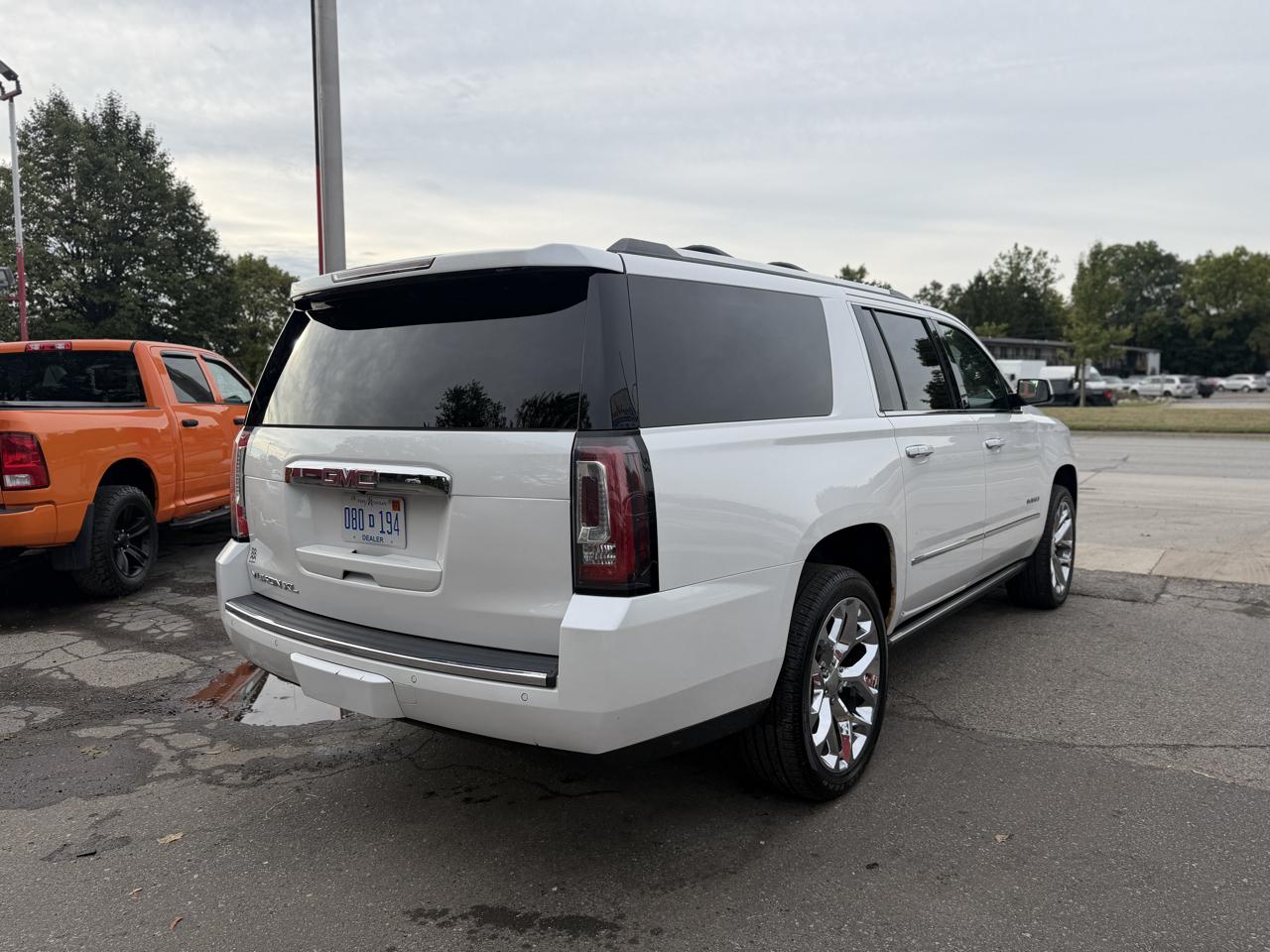 GMC Yukon XL Denali 4WD 2019