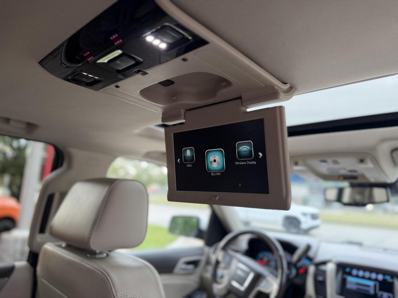 GMC Yukon XL Denali 4WD 2019