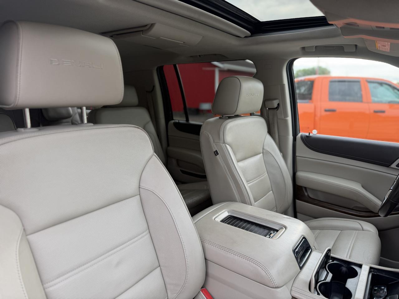 GMC Yukon XL Denali 4WD 2019