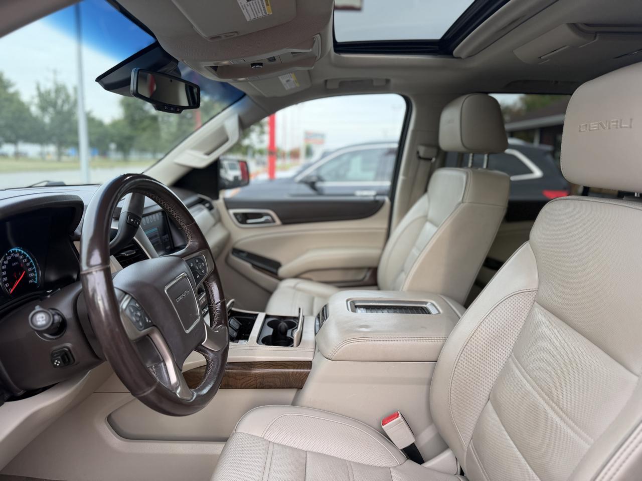 GMC Yukon XL Denali 4WD 2019