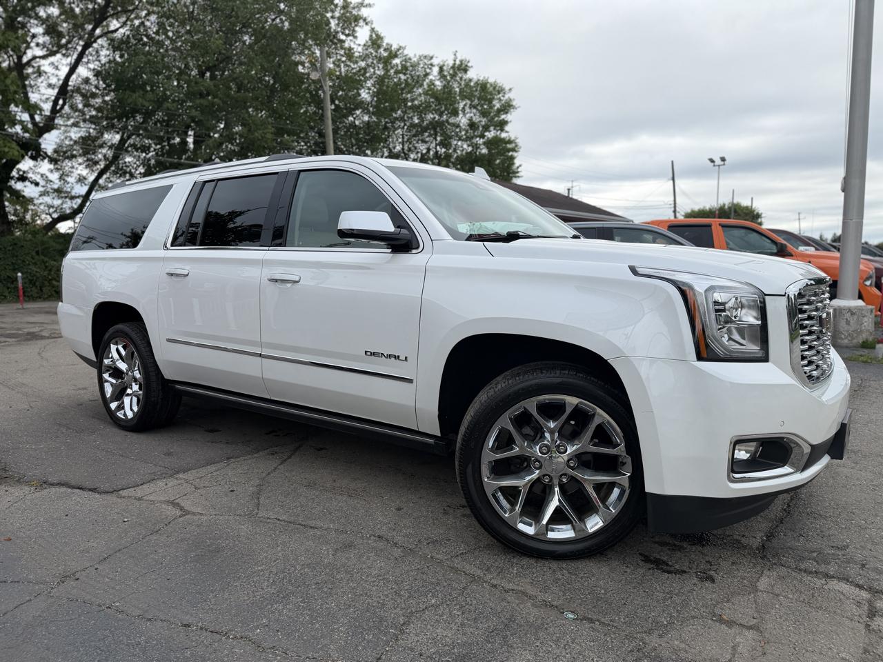 GMC Yukon XL Denali 4WD 2019