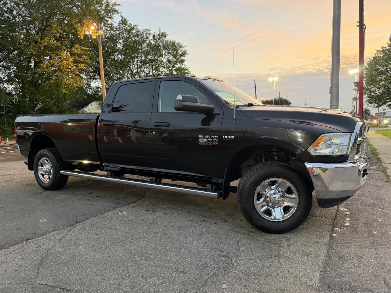 RAM 2500 Tradesman Crew Cab LWB 4WD 2018