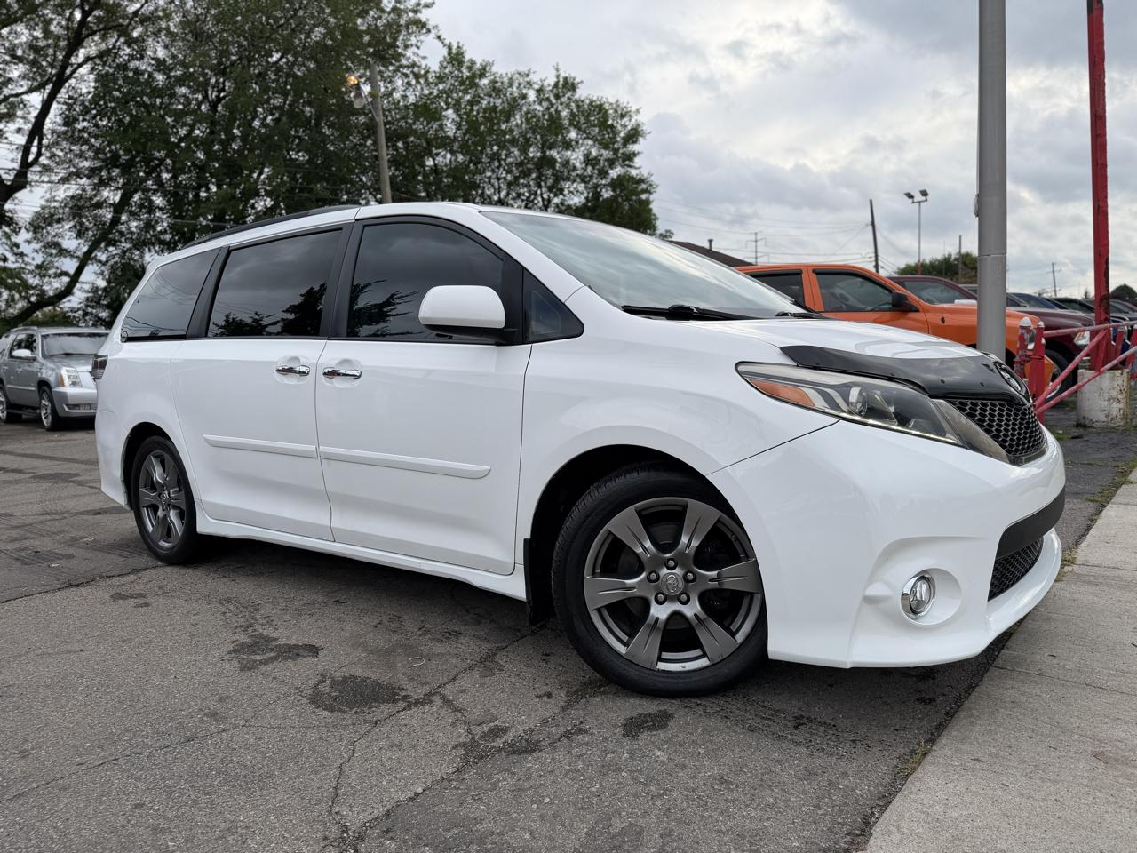 Toyota Sienna SE 8-Passenger 2017