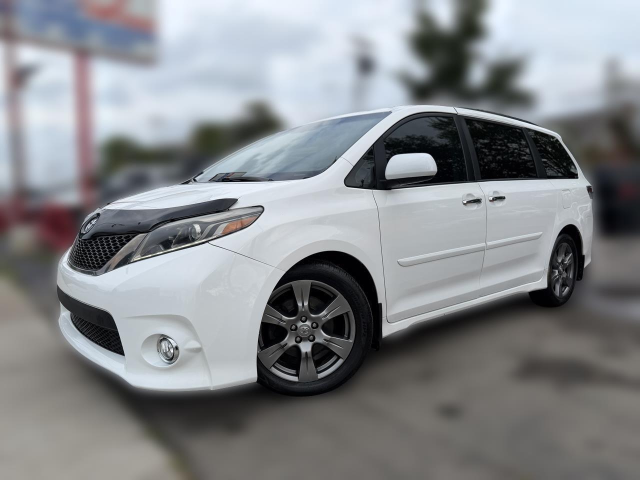 Toyota Sienna SE 8-Passenger 2017
