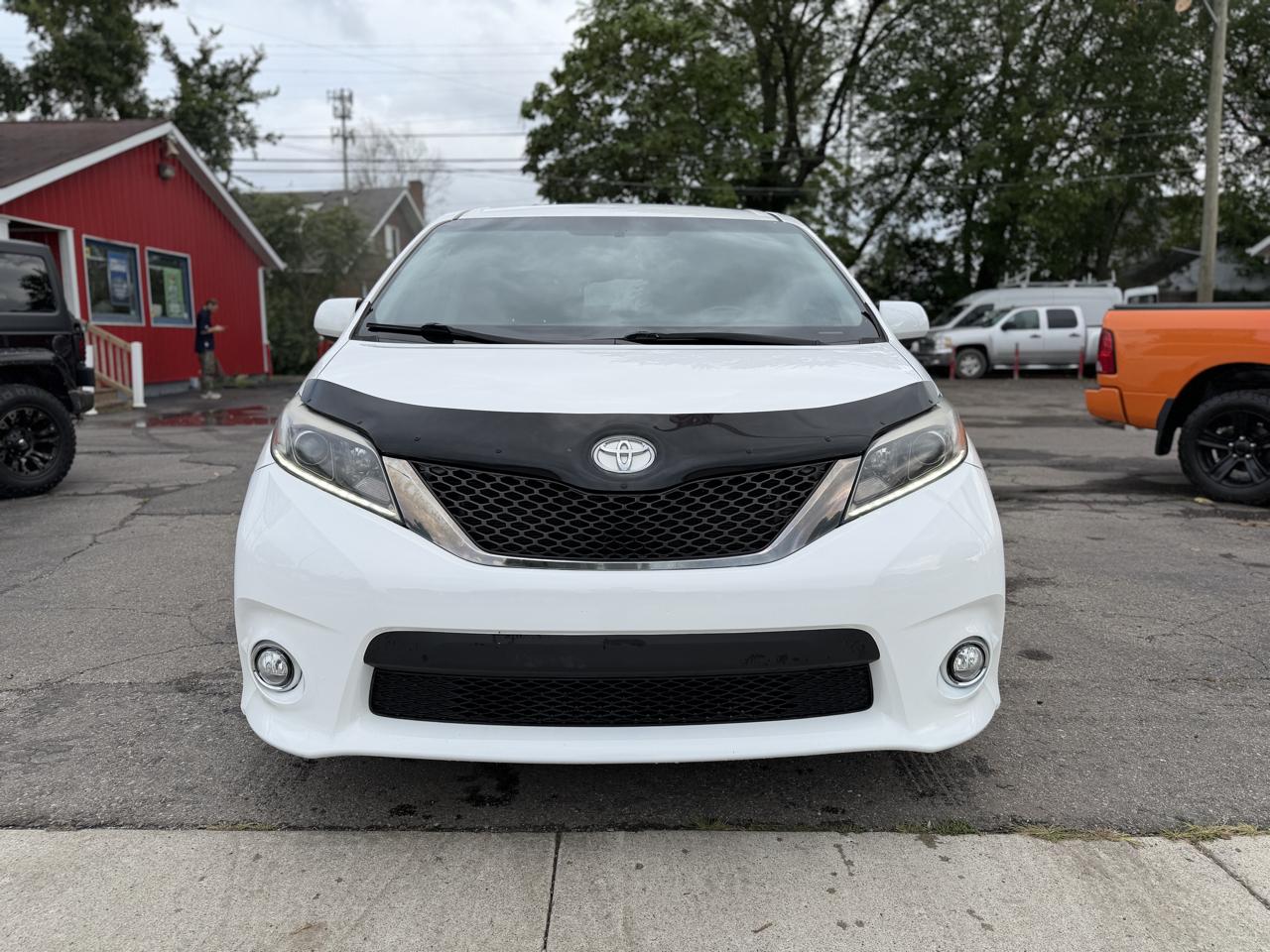 Toyota Sienna SE 8-Passenger 2017
