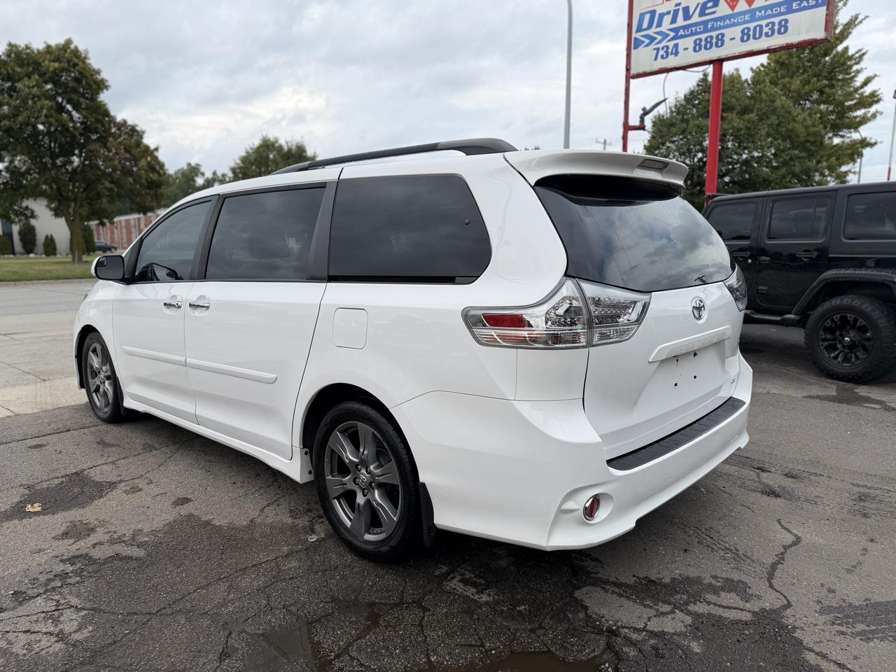 Toyota Sienna SE 8-Passenger 2017
