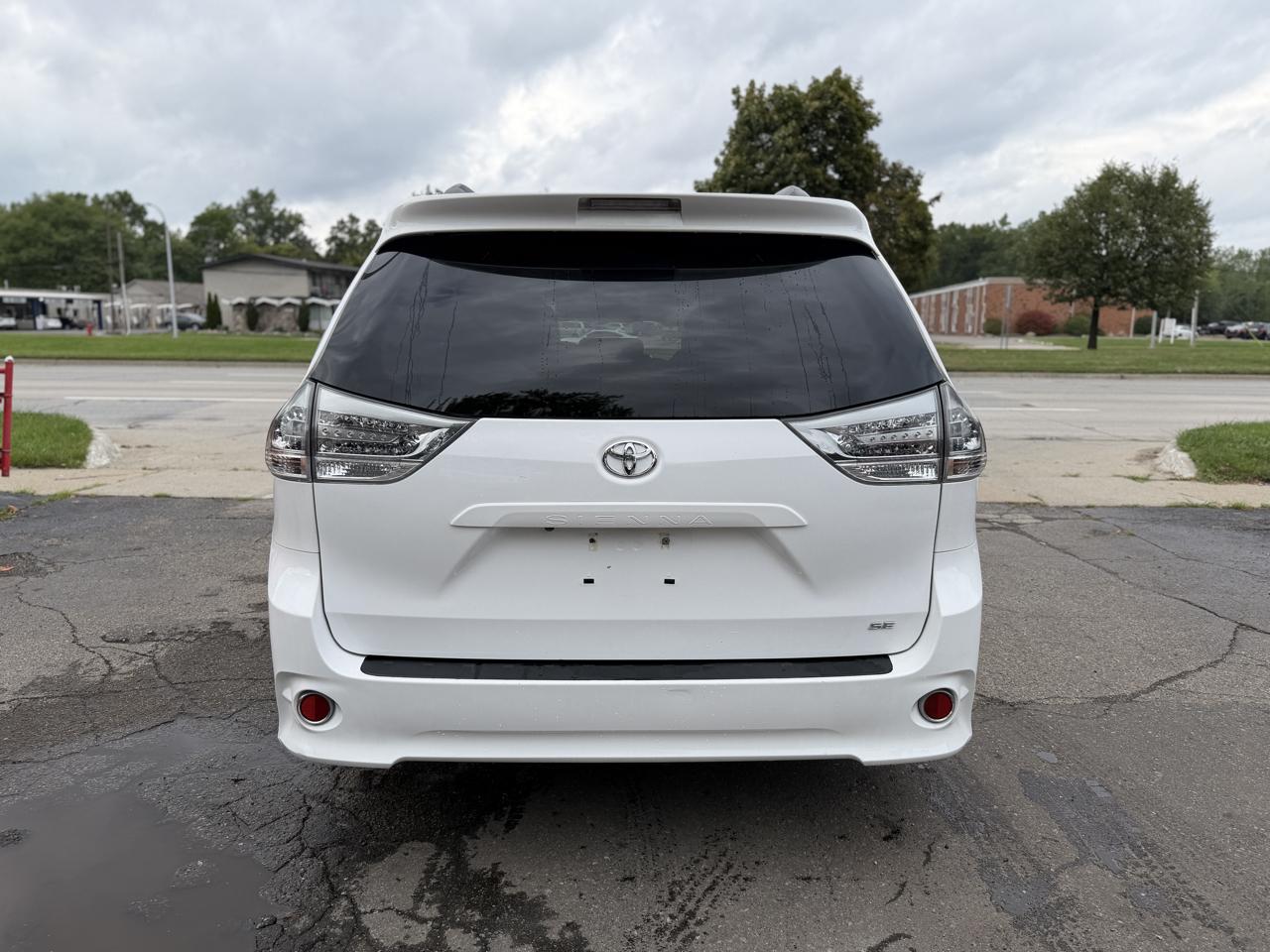 Toyota Sienna SE 8-Passenger 2017